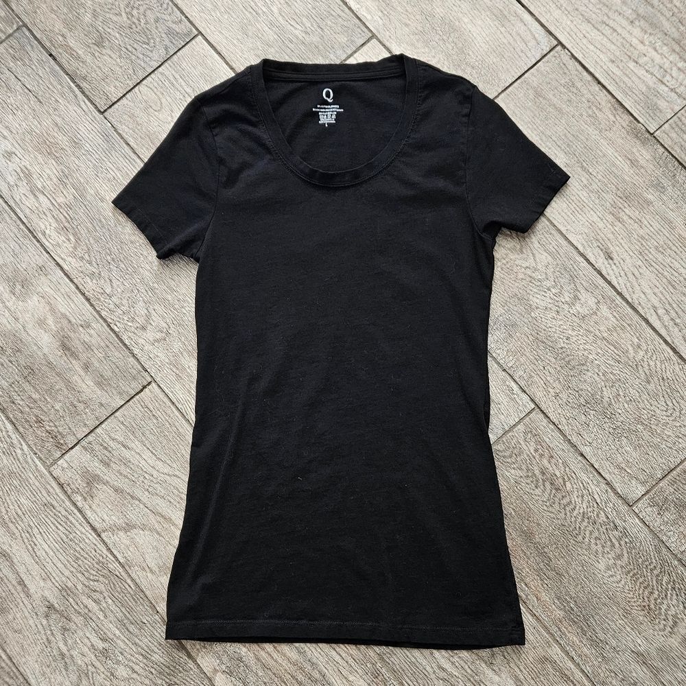 Q Black Short Sleeve Shirt Size L
